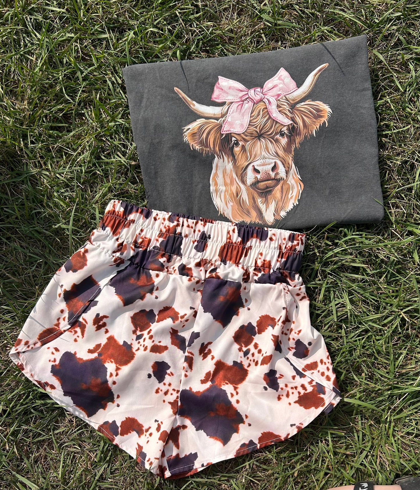 RTS Highland Cow with Pink Bow Top Dark Grey