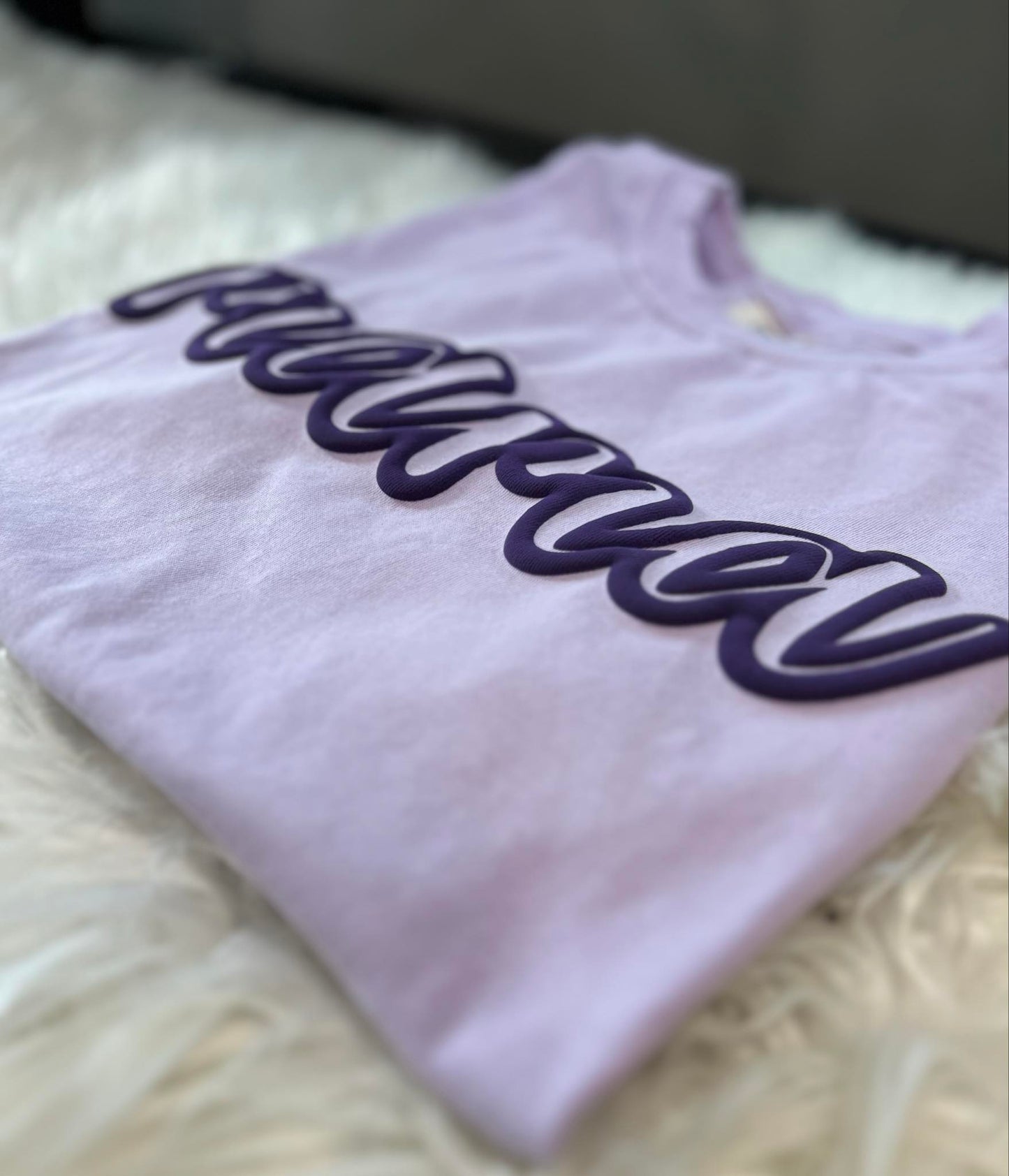 Mama Cursive Outline Puff Print