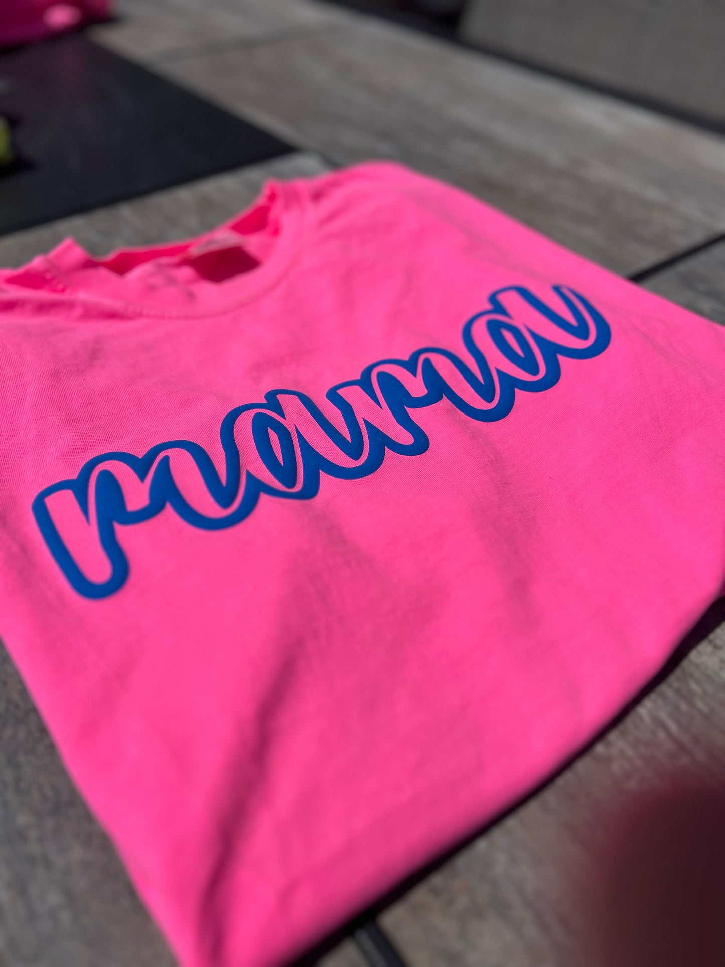 RTS Mama Outline Puff Print Top in Pink