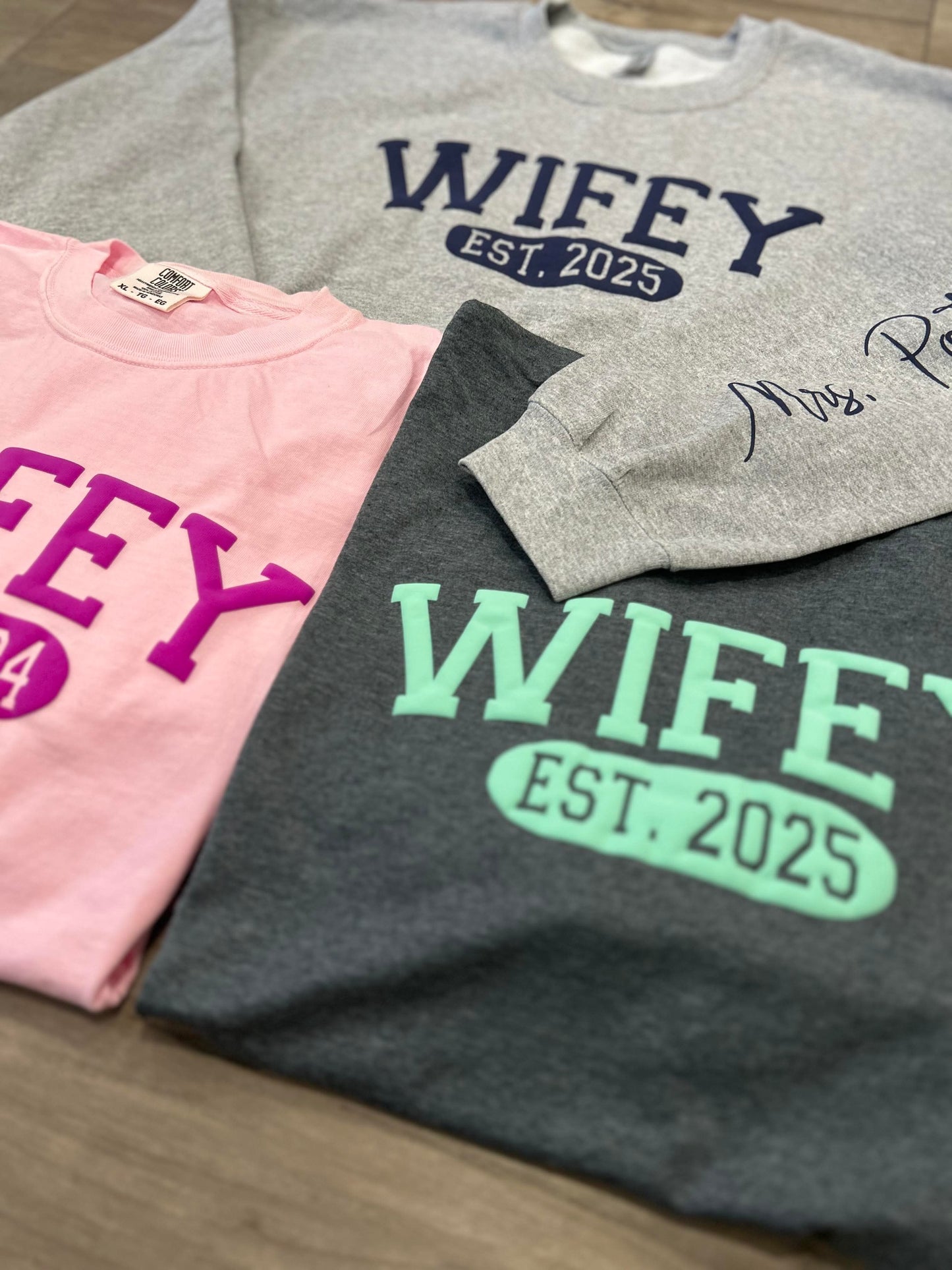 Wifey EST Puff Printed Top