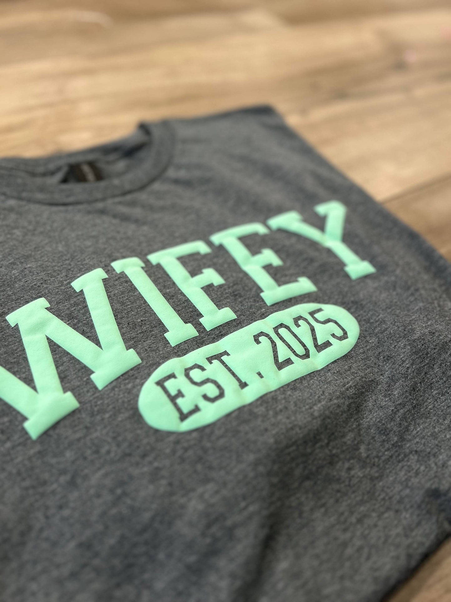 Wifey EST Puff Printed Top