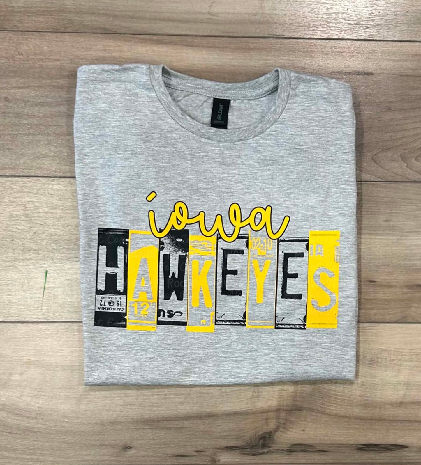 RTS L I0wa H@wk3yes License Plate Tshirt