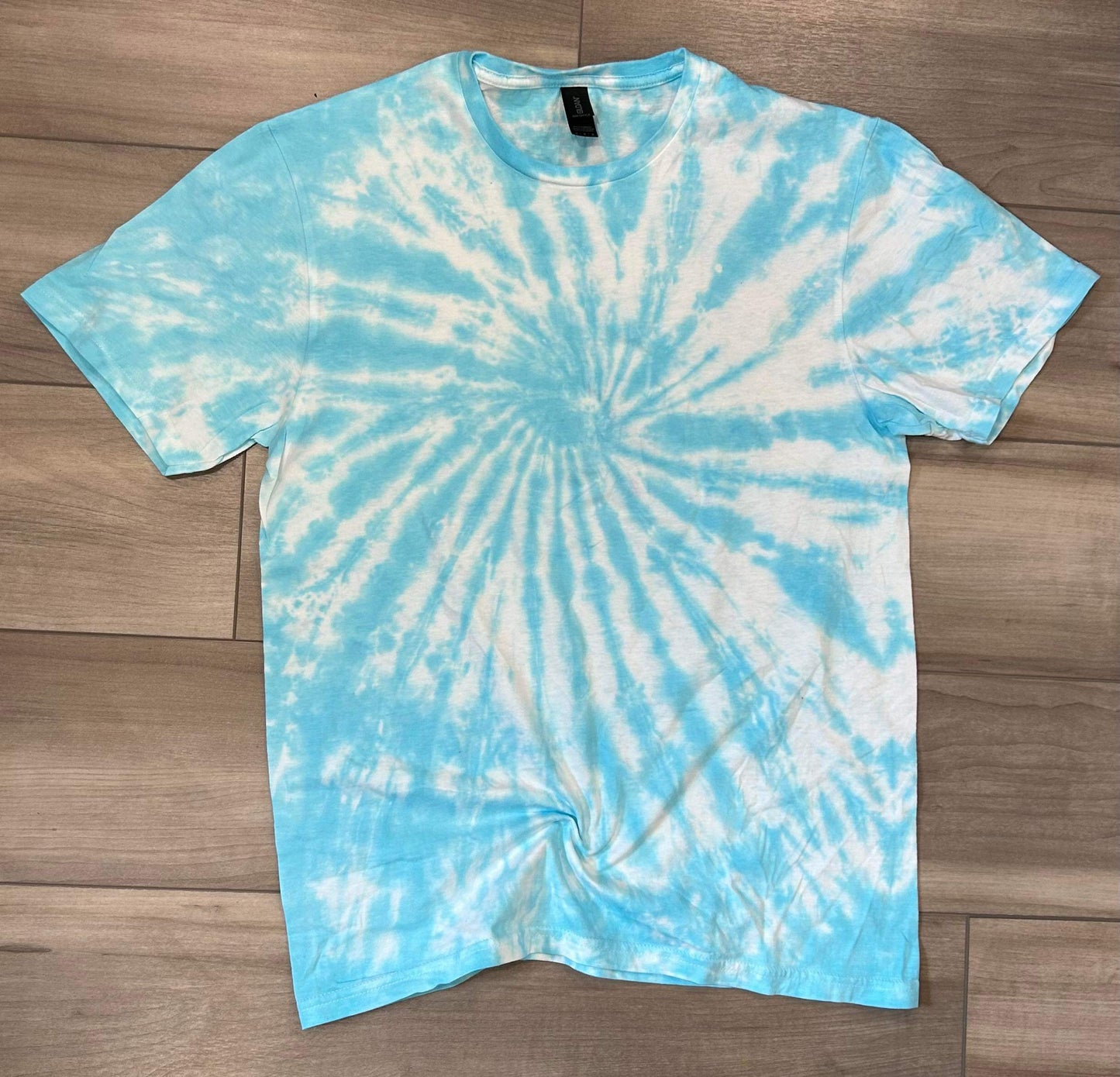 Blank Tie Dye Top in Sky Blue