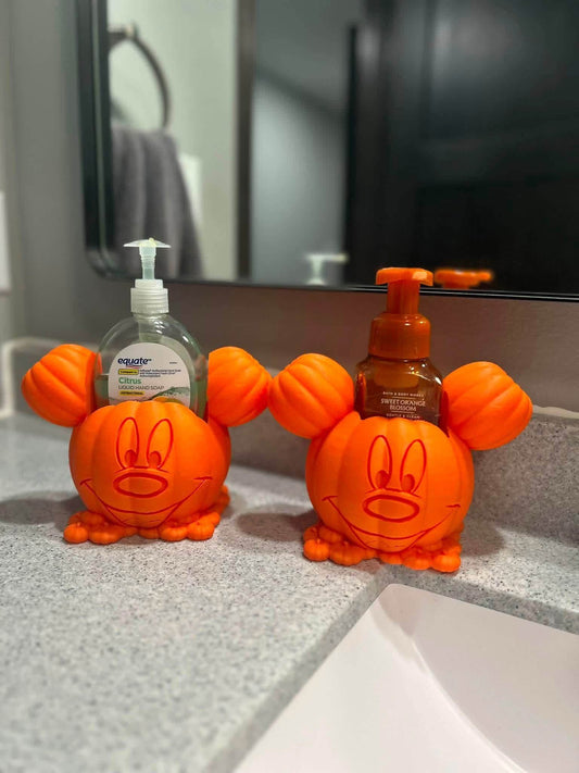 3D Printed BBW Pumpkin Mouse Soap Holder