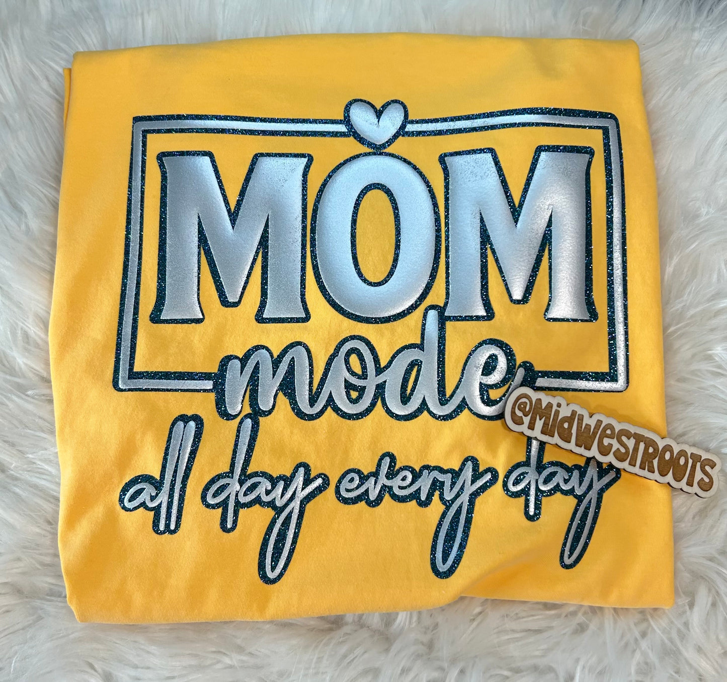 Mom Mode Glitter with Silver Metallic Puff Top