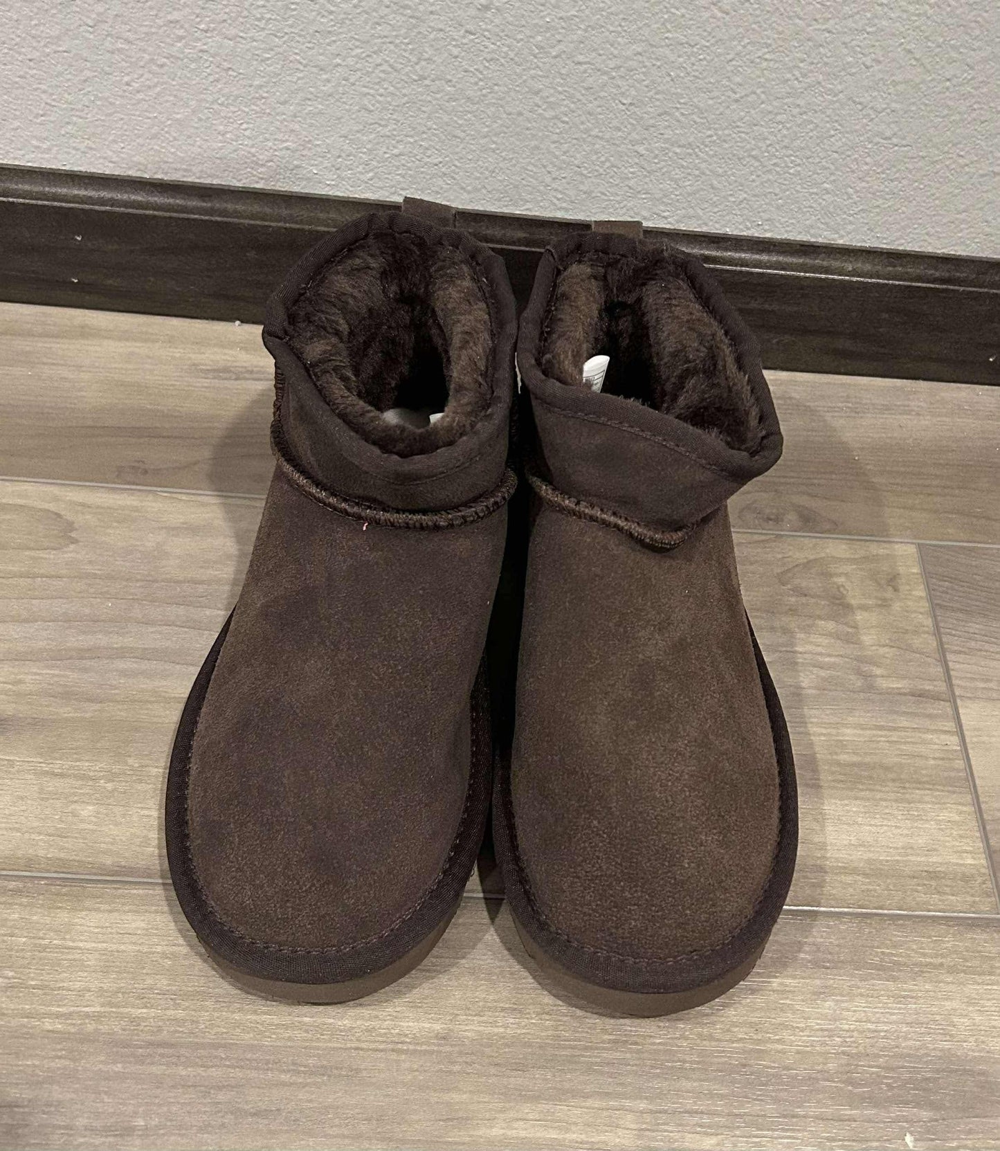 PRE ORDER Branded Kids Fur Lined Boots