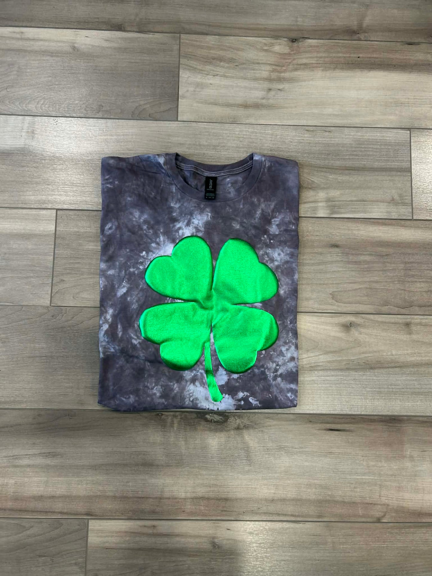 Metallic Puff Printed Clover Dyed Top
