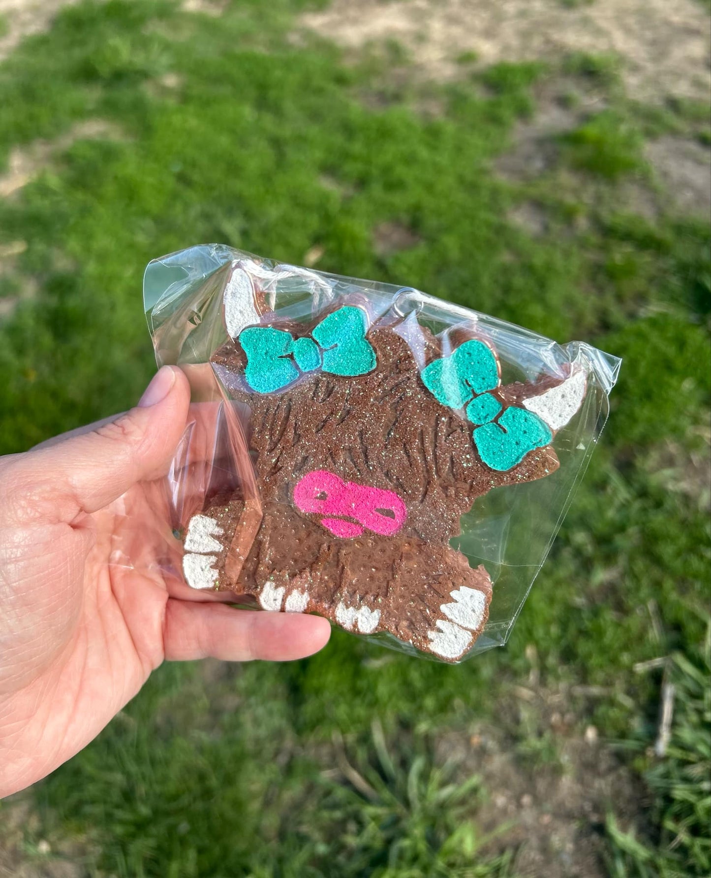 Cow with Two Bows Freshie in Jamaican Me Crazy