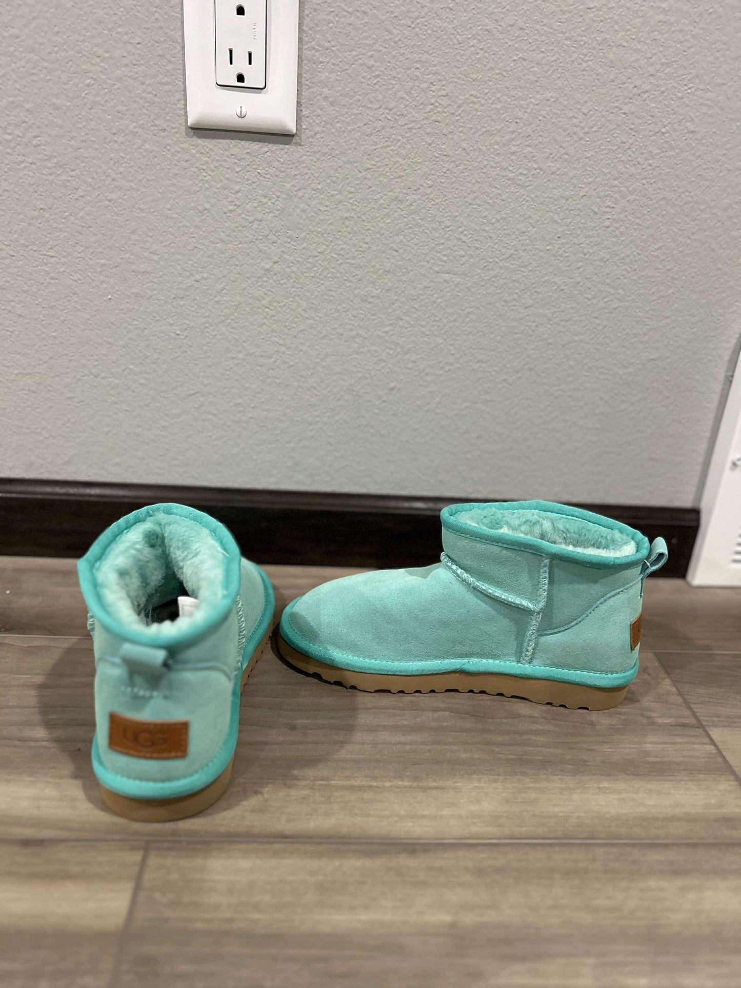 PRE ORDER Branded Kids Fur Lined Boots