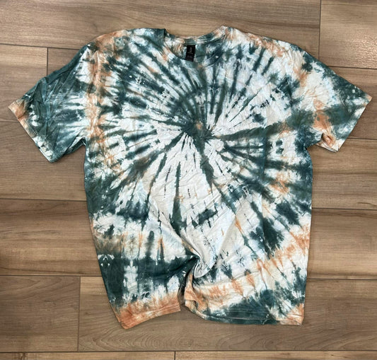 Blank Tie Dye Top in Leprechaun