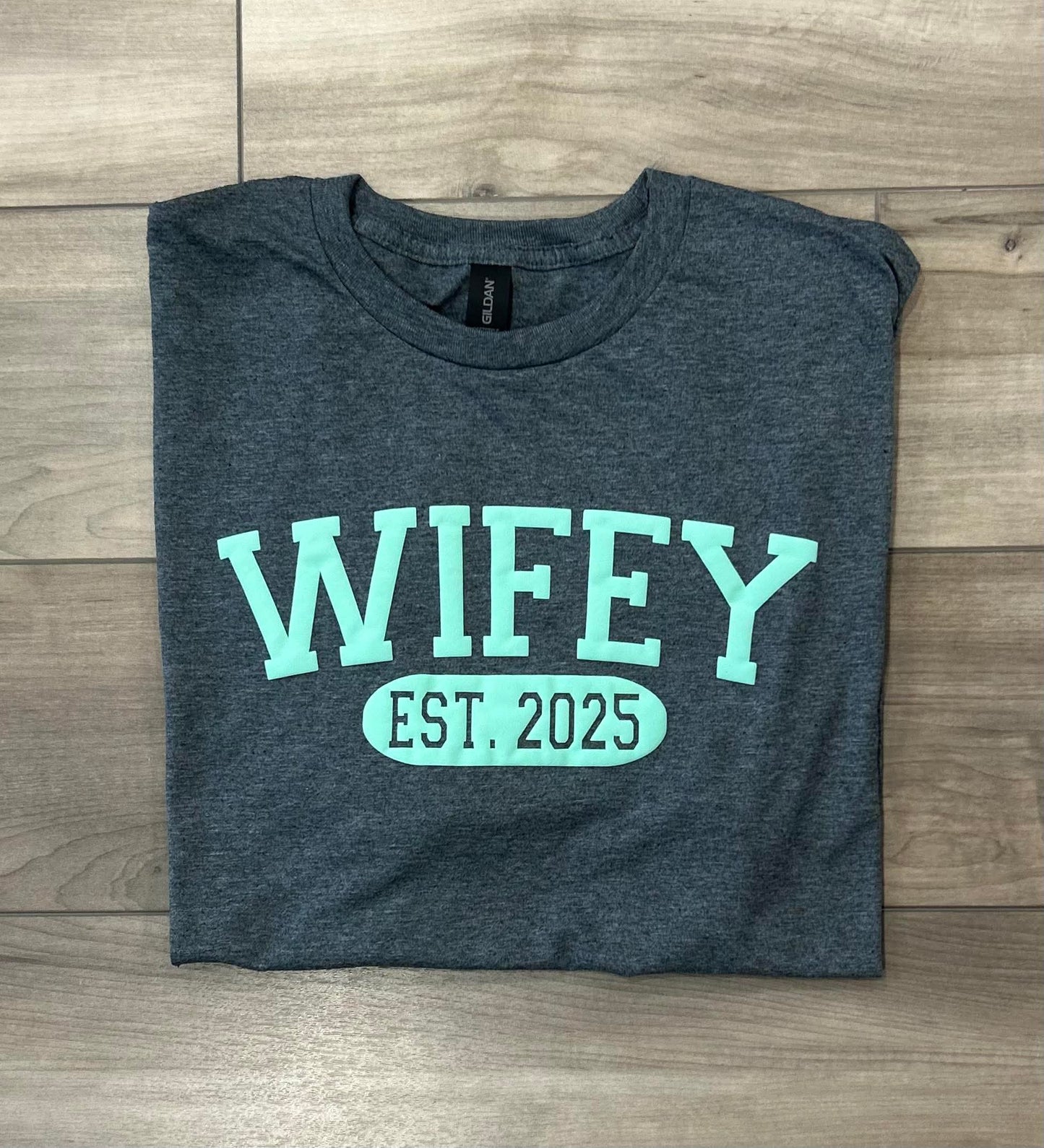 Wifey EST Puff Printed Top
